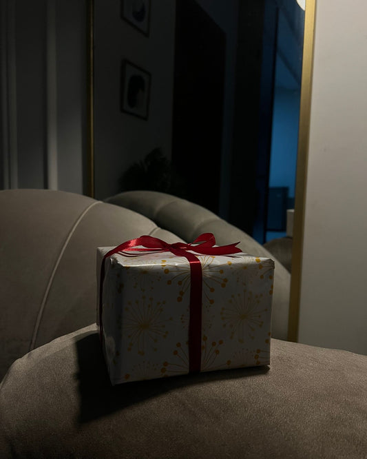 Gift wrapping to the courier box