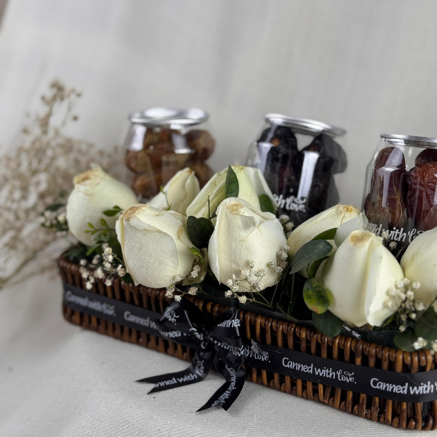 The Royal Trio: Premium Saudi Date & Rose Tray