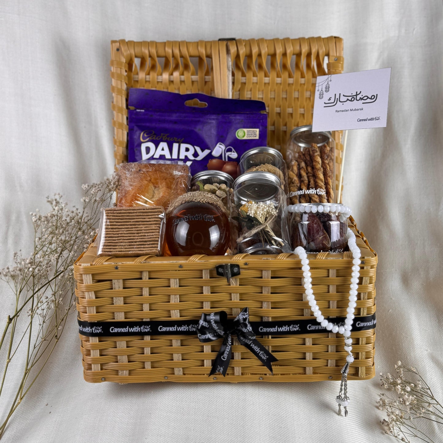 The "Noor" Premium Ramadan Celebration Hamper