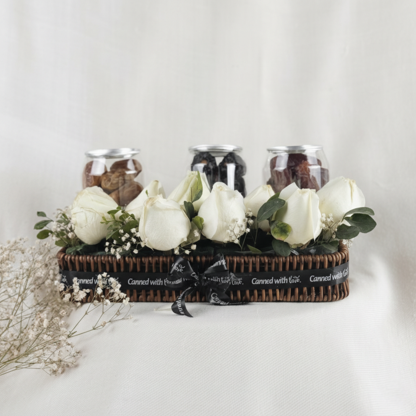 The Royal Trio: Premium Saudi Date & Rose Tray